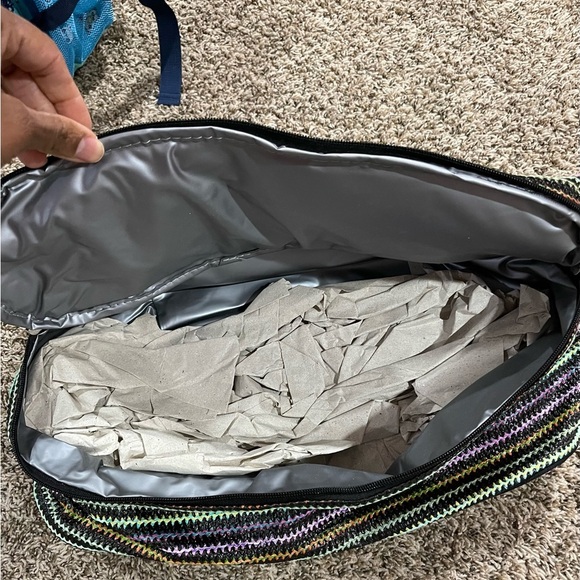 Tote bag with insulated bottom - Picture 3 of 3